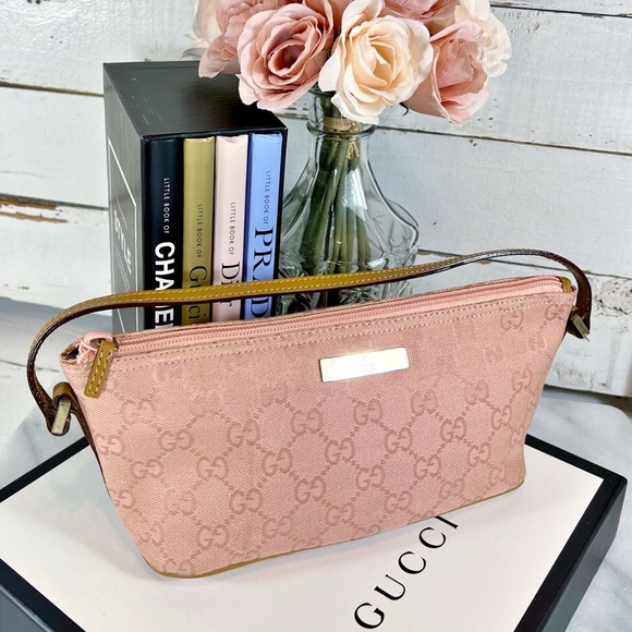 |SOLD| Gucci Pink Monogram Boat Pochette Handbag - Picture 3 of 9